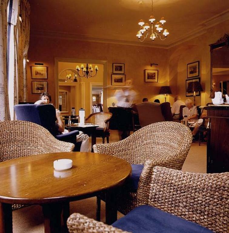 George Hotel By Greene King Inns ハンティンドン エクステリア 写真